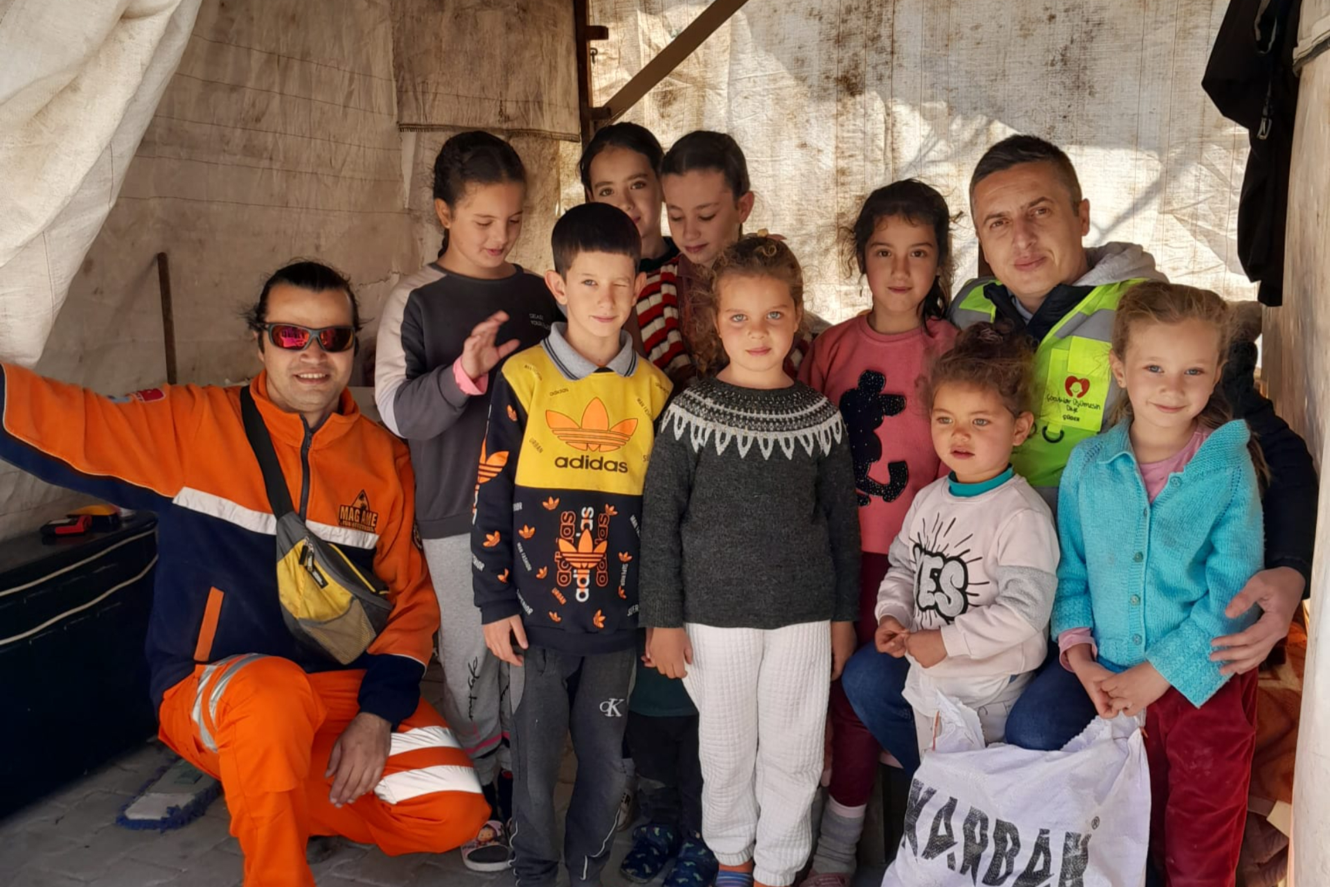 Kalbimiz Hatay' da Kaldı...